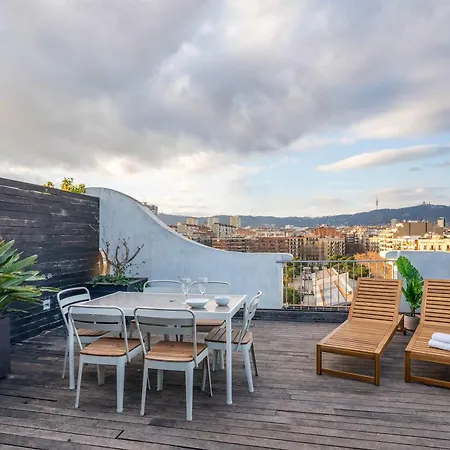 Amazing 3 Bedroom Penthouse In Plaza Espana Apartment Barcelona