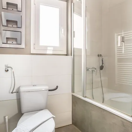 Amazing 3 Bedroom Penthouse In Plaza Espana Apartment