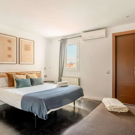 Amazing 3 Bedroom Penthouse In Plaza Espana Apartment Barcelona
