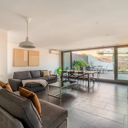 Amazing 3 Bedroom Penthouse In Plaza Espana