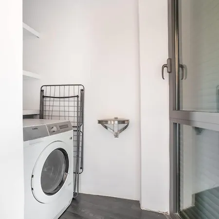 Amazing 3 Bedroom Penthouse In Plaza Espana * Barcelona